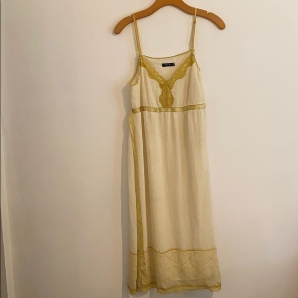 VILLA CLOTHES YELLOW SLEEVELESS DRESS SIZE MEDIUM